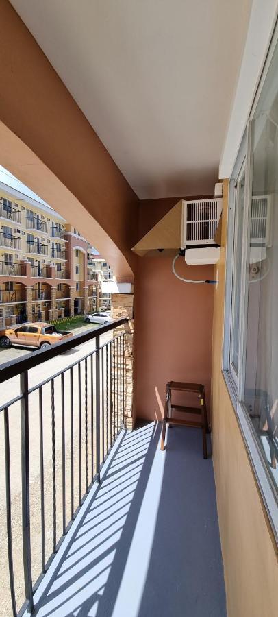 Mikaela'S Crib- 1 Bedroom Flat @ Arezzo Place Condominium Davao Bagian luar foto