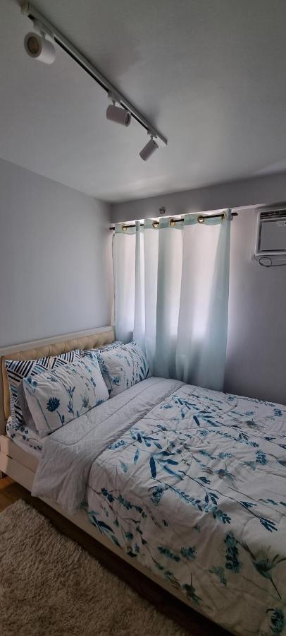 Mikaela'S Crib- 1 Bedroom Flat @ Arezzo Place Condominium Davao Bagian luar foto